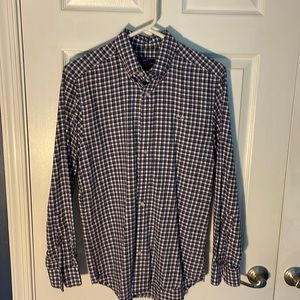Vineyard Vines dress shirt